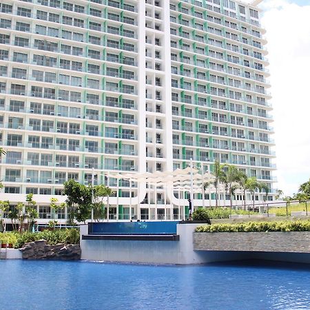 Azure Tropical Paradise マニラ市 エクステリア 写真