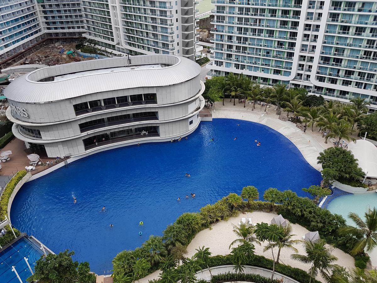 Azure Tropical Paradise マニラ市 エクステリア 写真