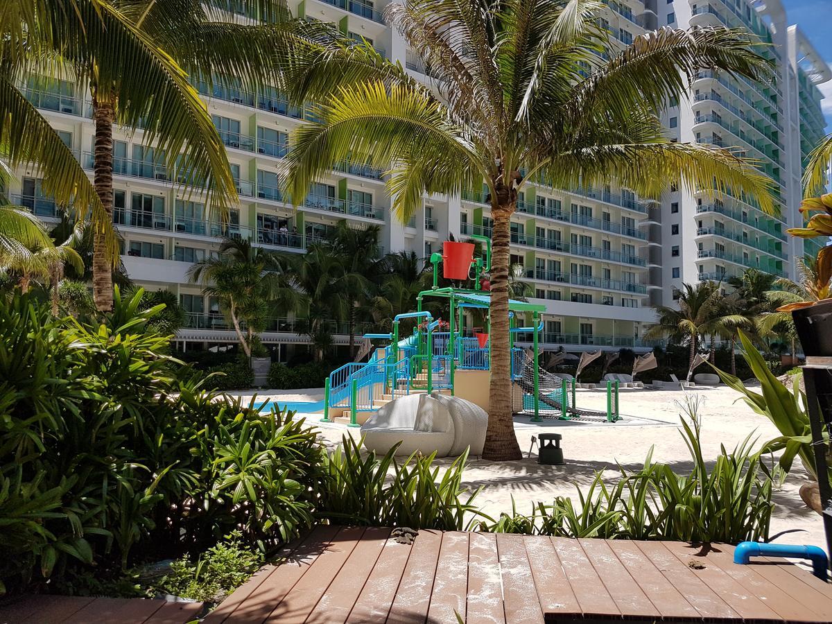 Azure Tropical Paradise マニラ市 エクステリア 写真